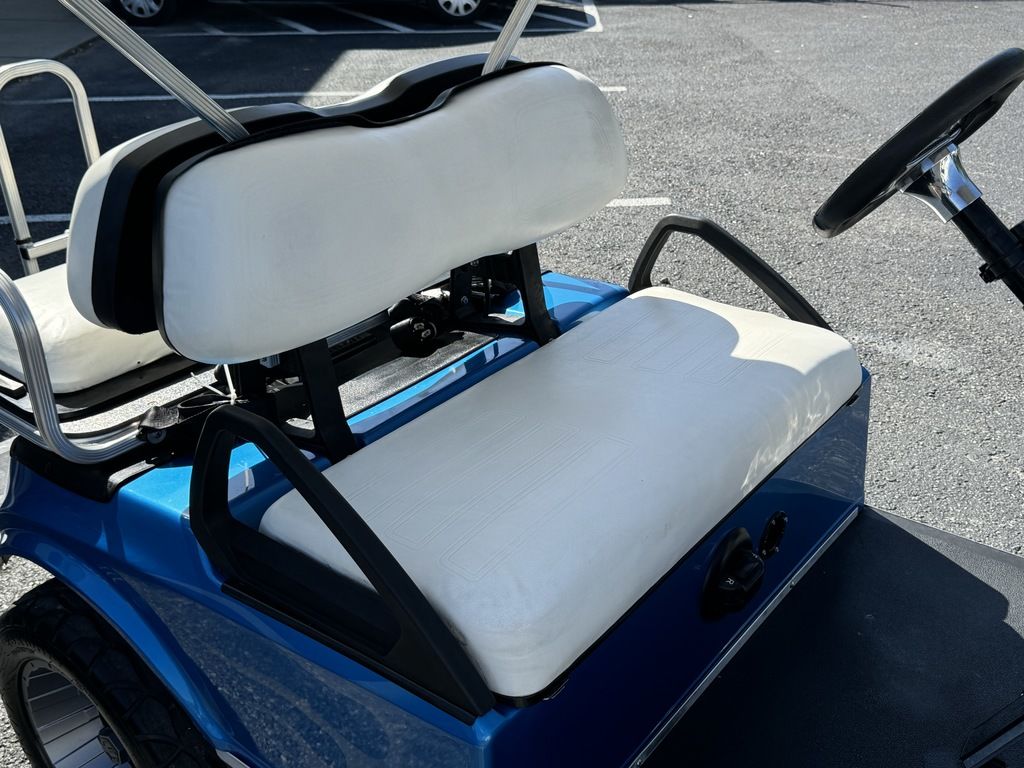 
								2009 Club Car DS full									