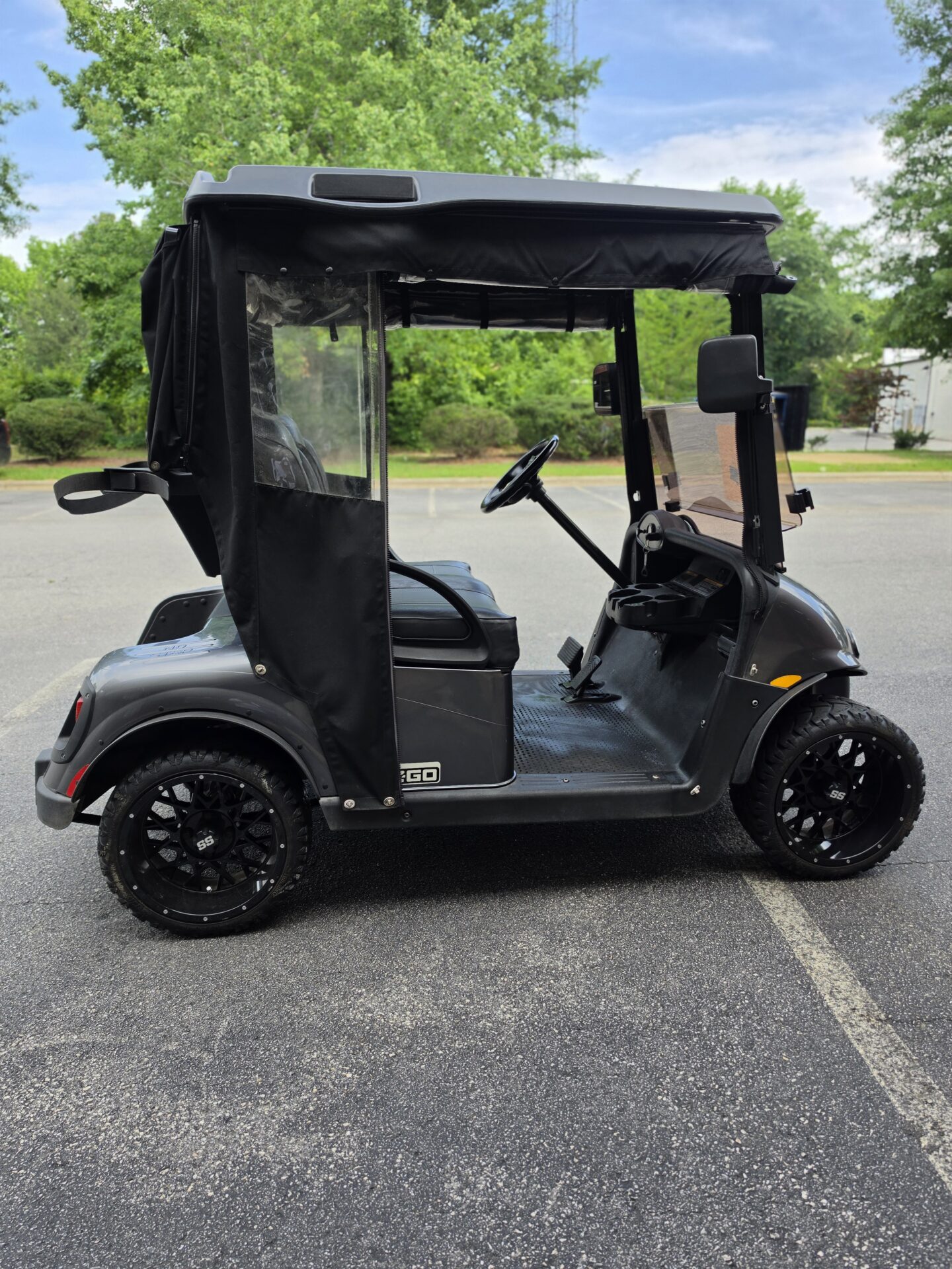 
								2015 E-Z-GO RXV full									