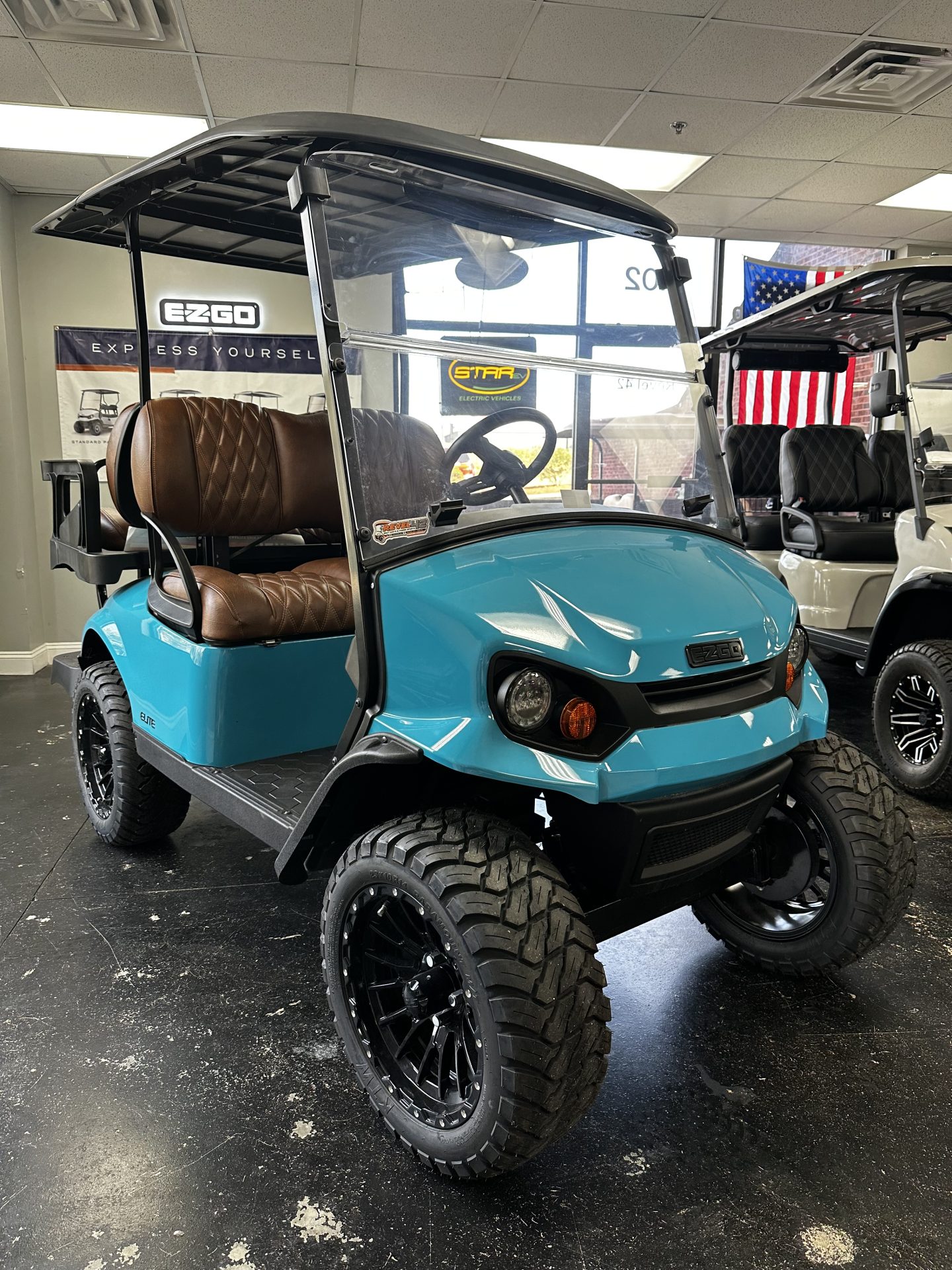 
								2024 E-Z-GO Express S4 full									