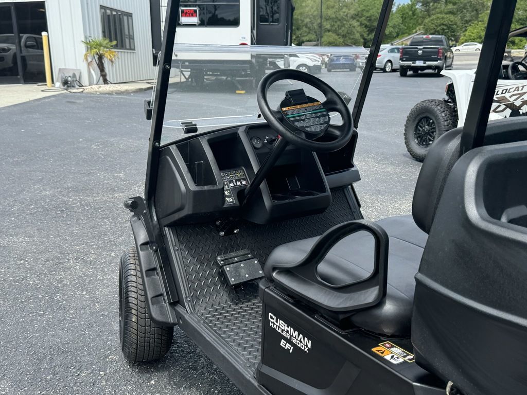 
								2025 Cushman Hauler 1200X full									