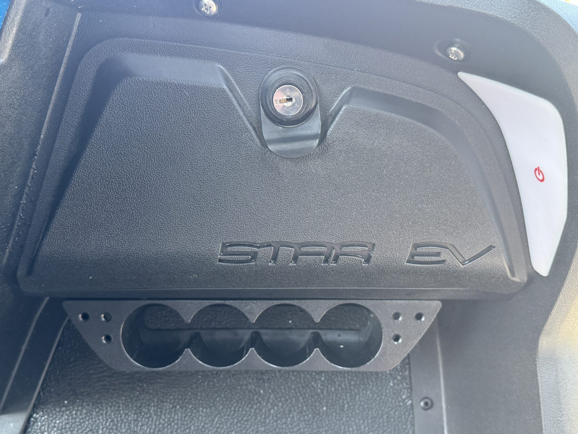 
								2025 Star EV Sirius 2+2 Lifted full									