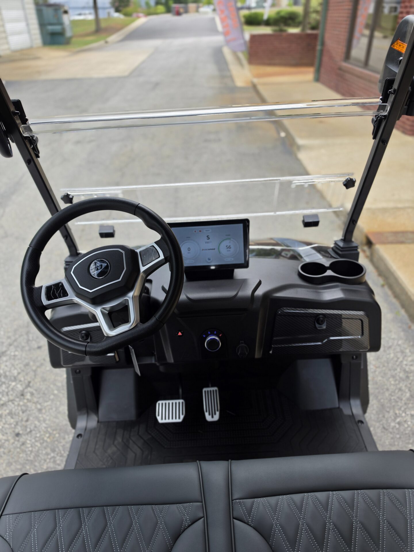 
								2026 Denago EV Rover XL full									