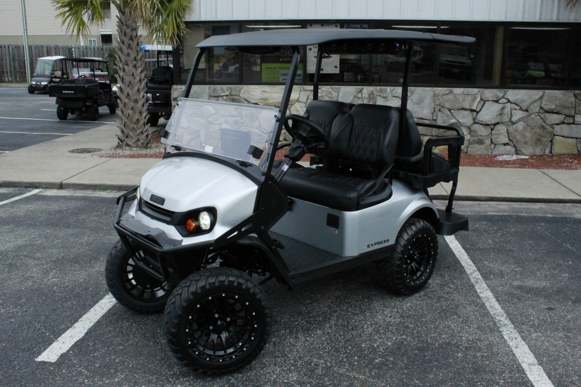 2026 E-Z-GO Express 4 Gas (lifted)