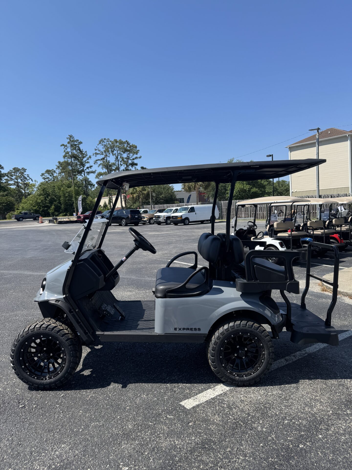 2026 E-Z-GO Express 4 Gas (lifted)