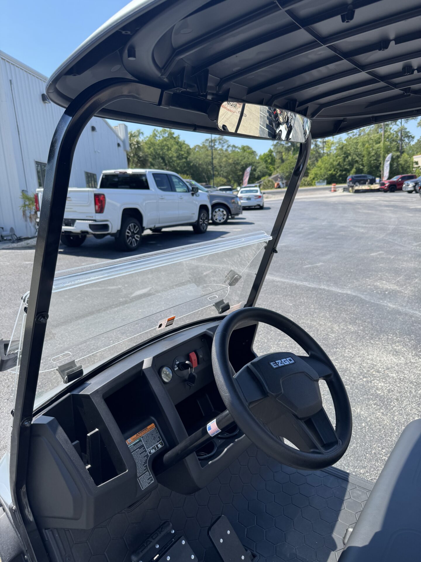 2026 E-Z-GO Express 4 Gas (lifted)