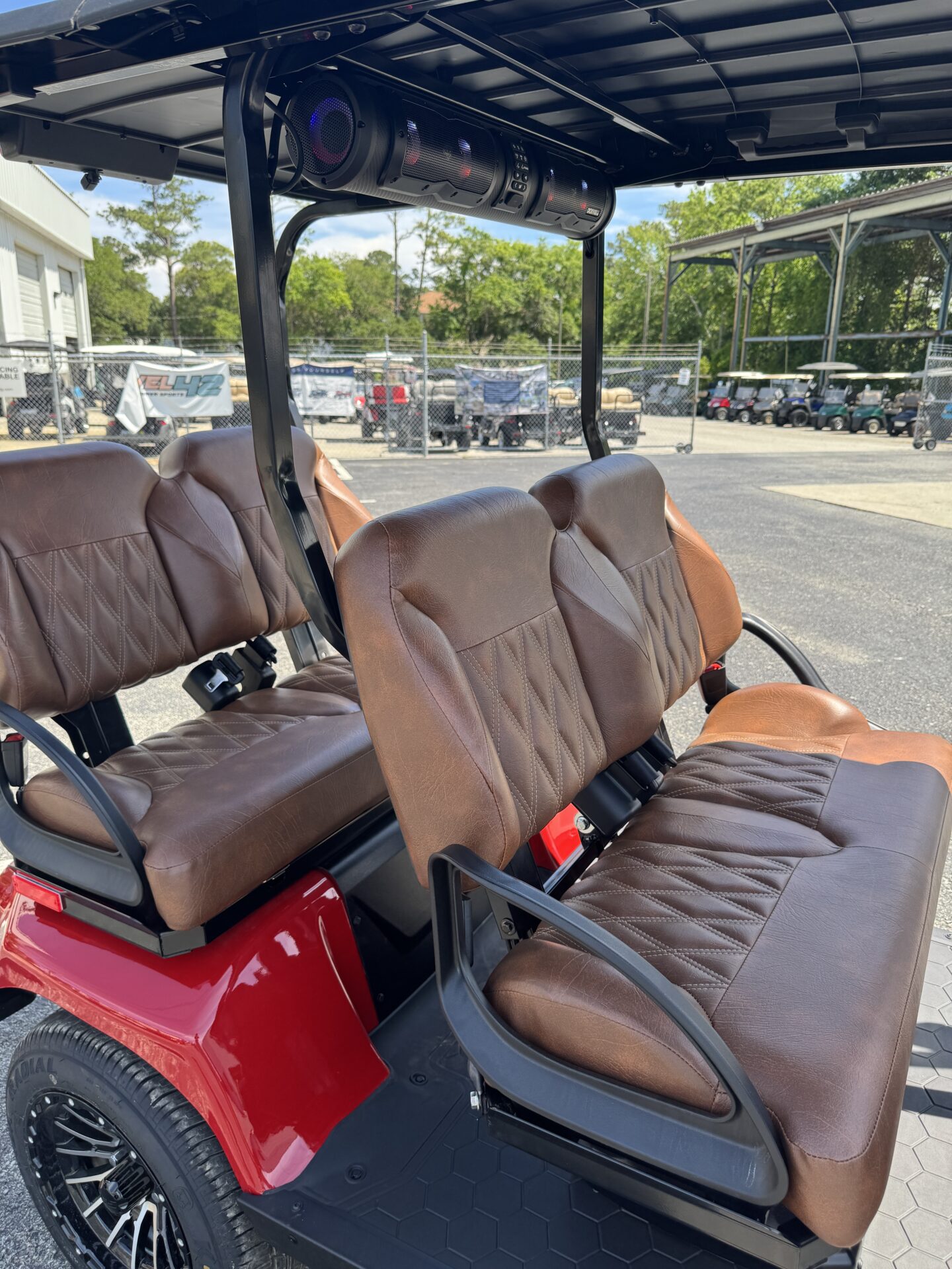 
								2026 E-Z-GO Liberty LSV ELiTE Lithium full									