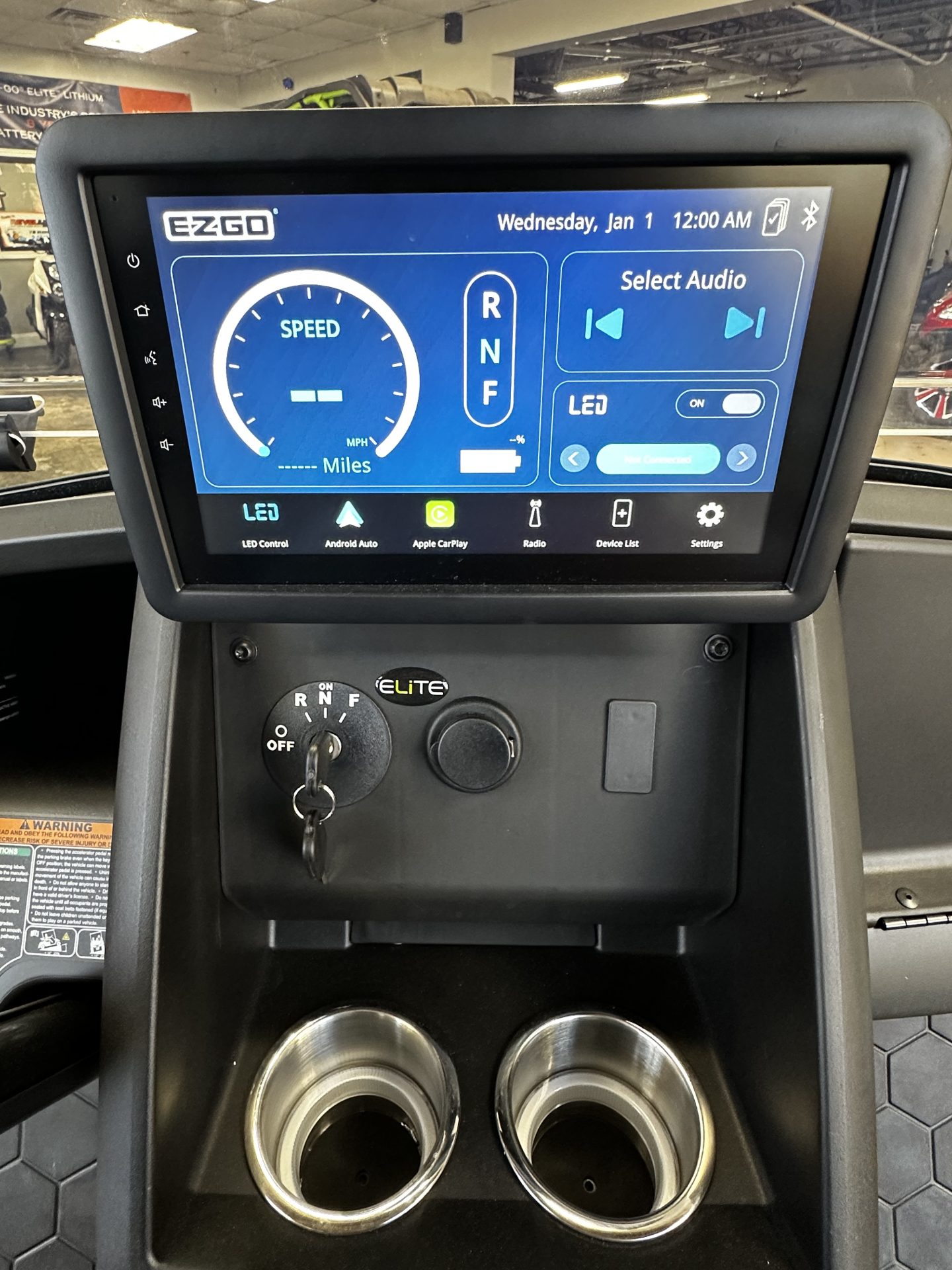 
								2026 E-Z-GO Liberty LSV ELiTE Lithium full									