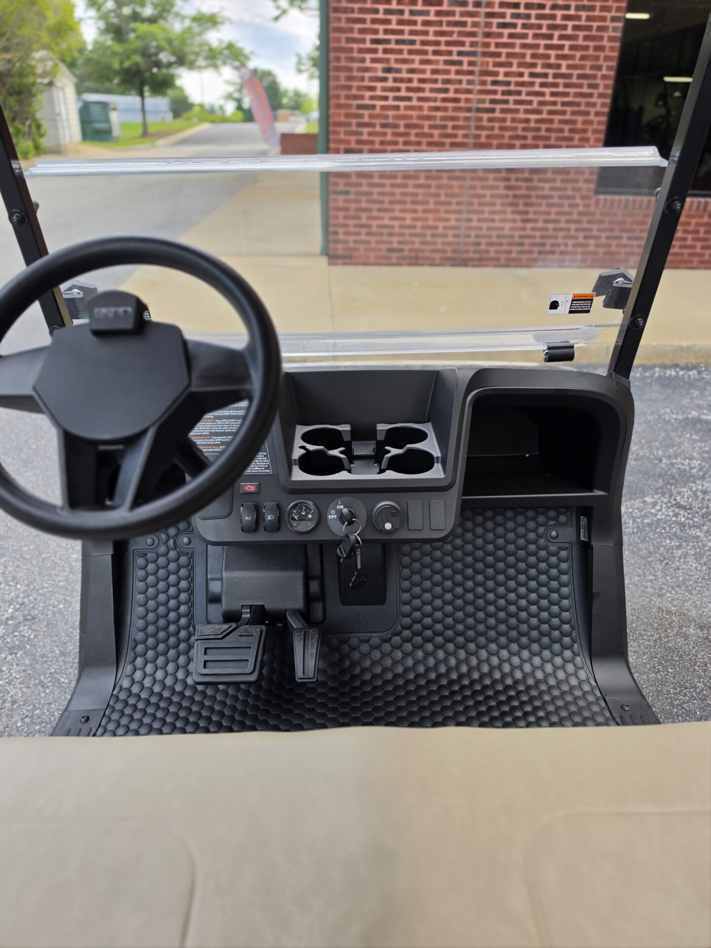 
								2026 E-Z-GO RXV 4 Freedom EX1 Gas full									