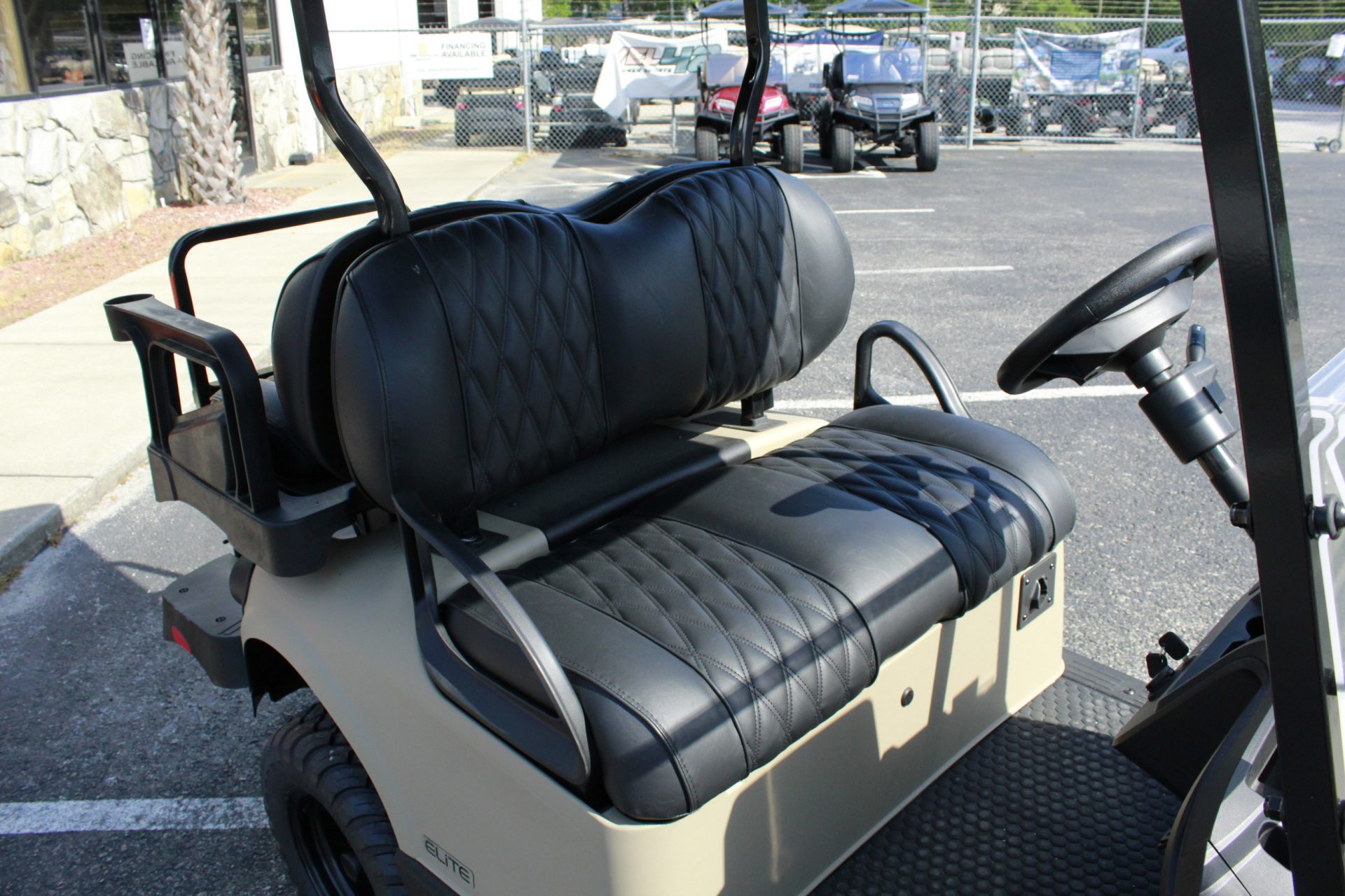 
								2026 E-Z-GO RXV 4 Summit XT Elite Lithium full									