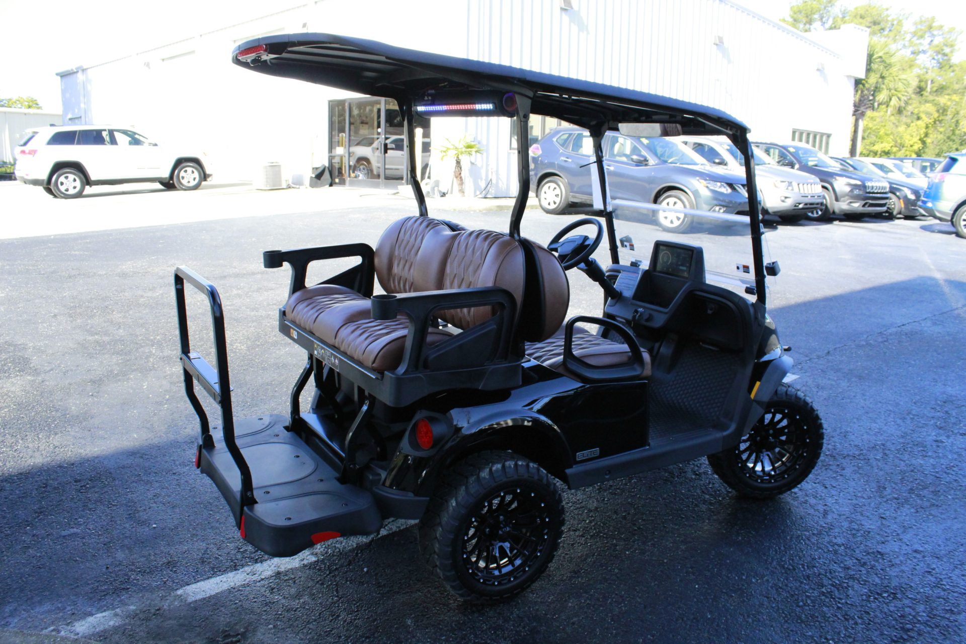 
								2026 E-Z-GO RXV 4 Summit XT Elite Lithium full									