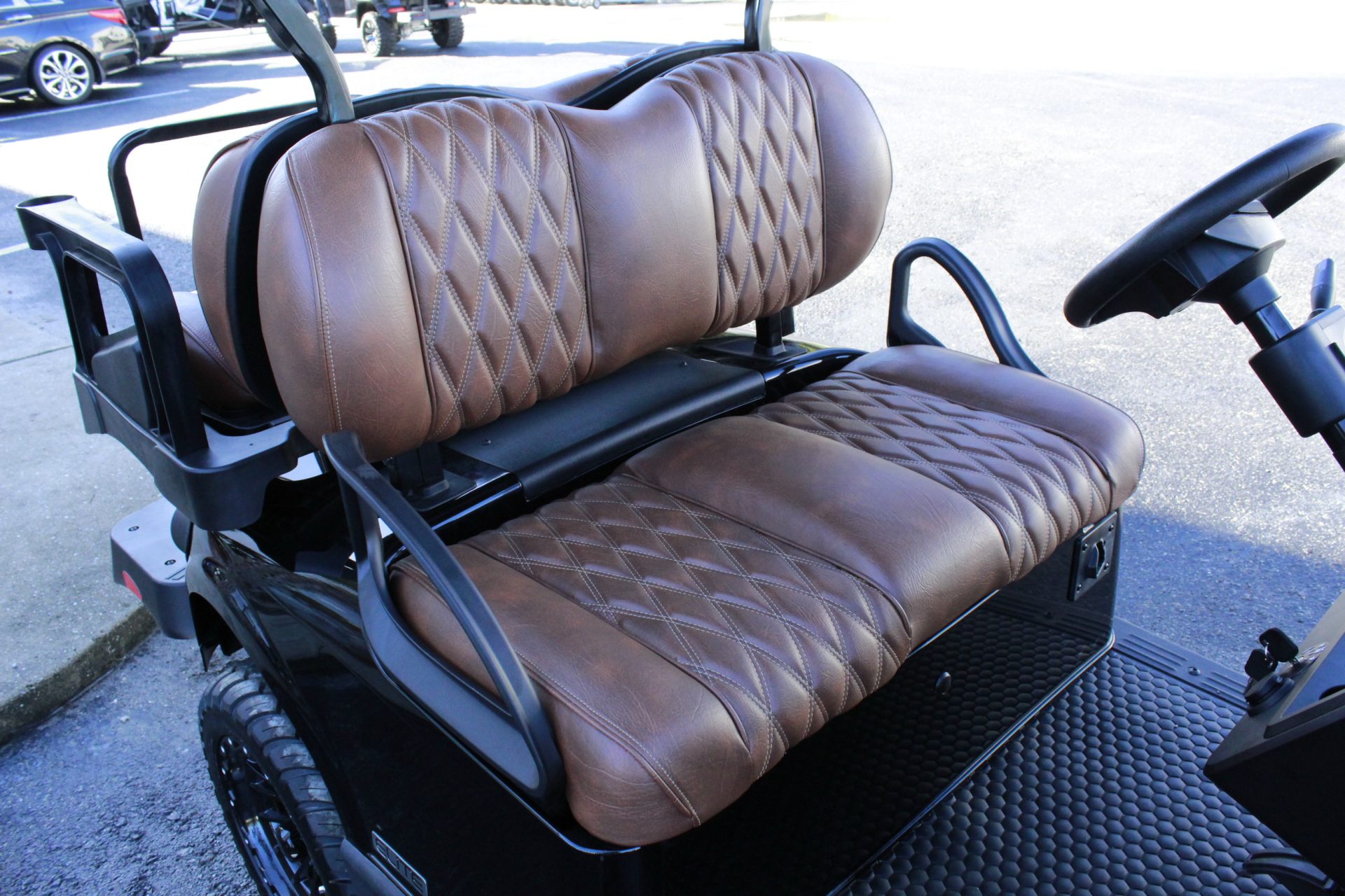 
								2026 E-Z-GO RXV 4 Summit XT Elite Lithium full									