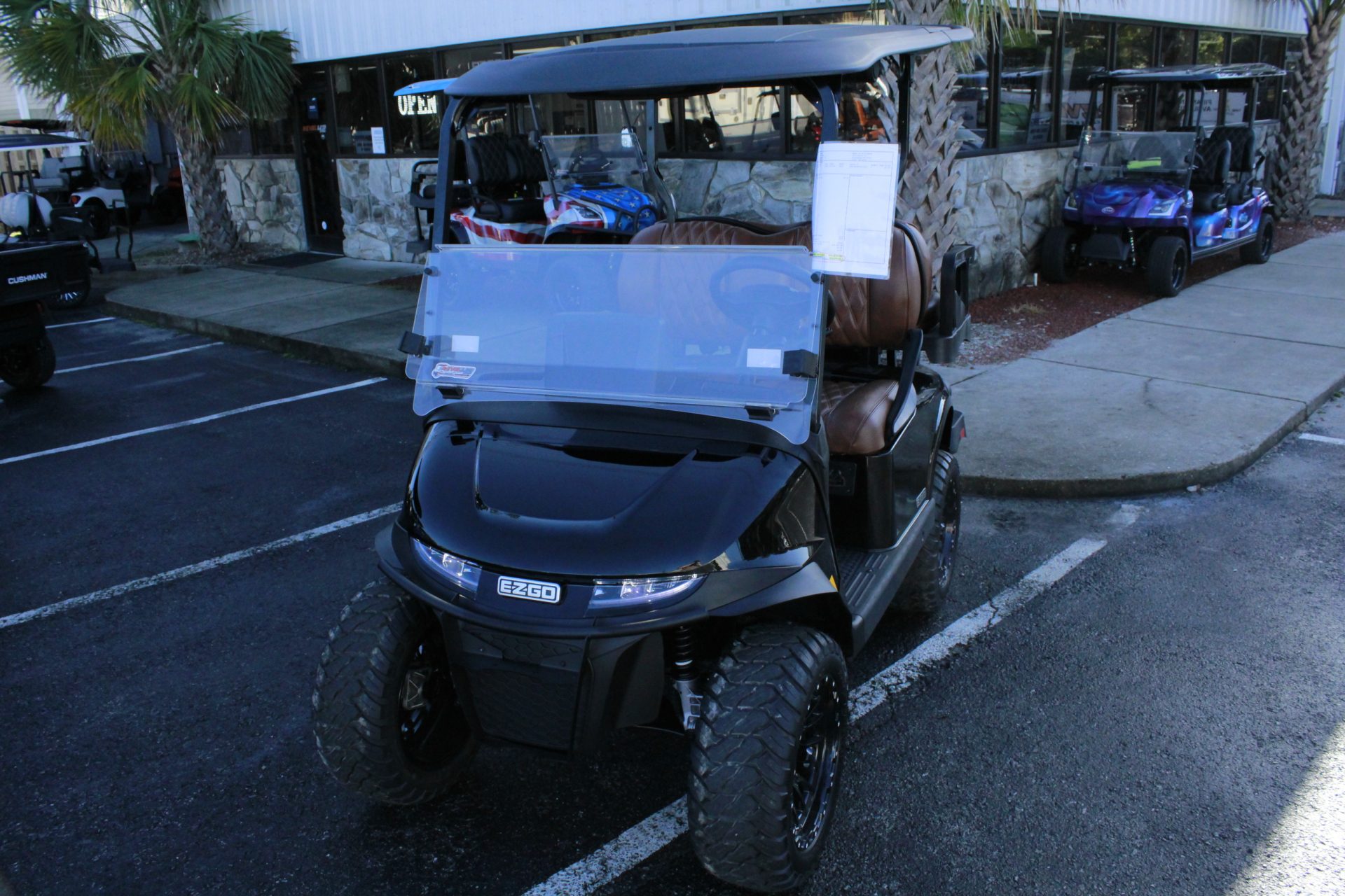 
								2026 E-Z-GO RXV 4 Summit XT Elite Lithium full									