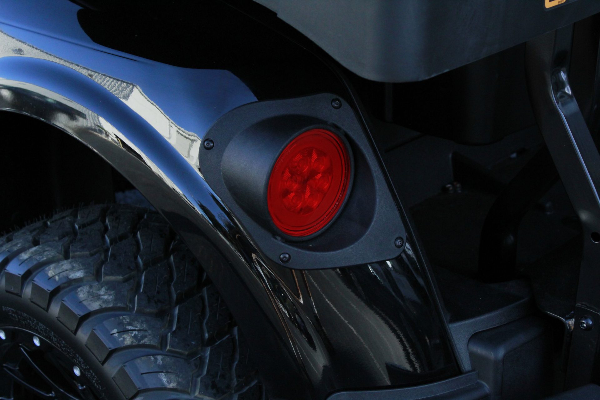 
								2026 E-Z-GO RXV 4 Summit XT Elite Lithium full									