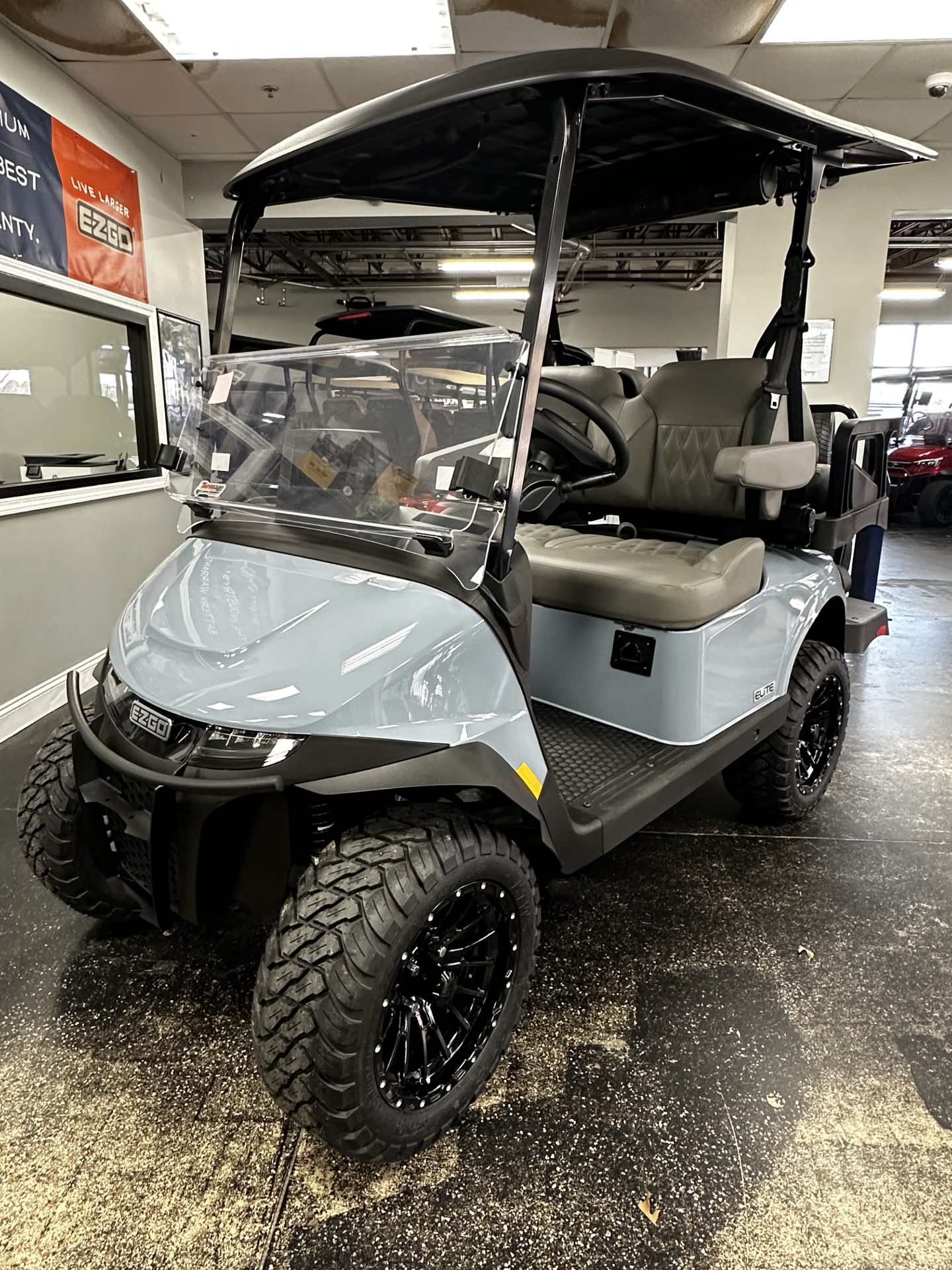 2026 E-Z-GO RXV 4 Summit XTL Elite Lithium