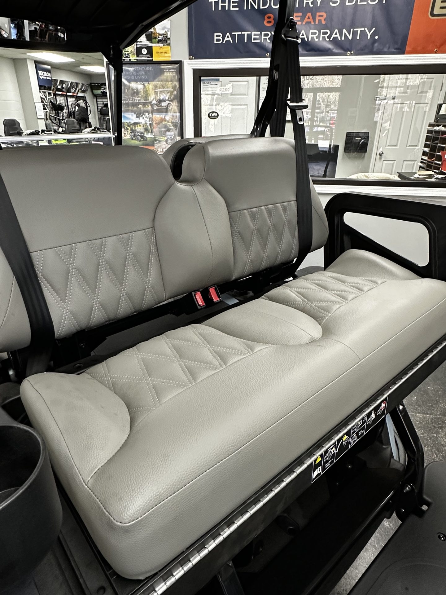 
								2026 E-Z-GO RXV 4 Summit XTL Elite Lithium full									
