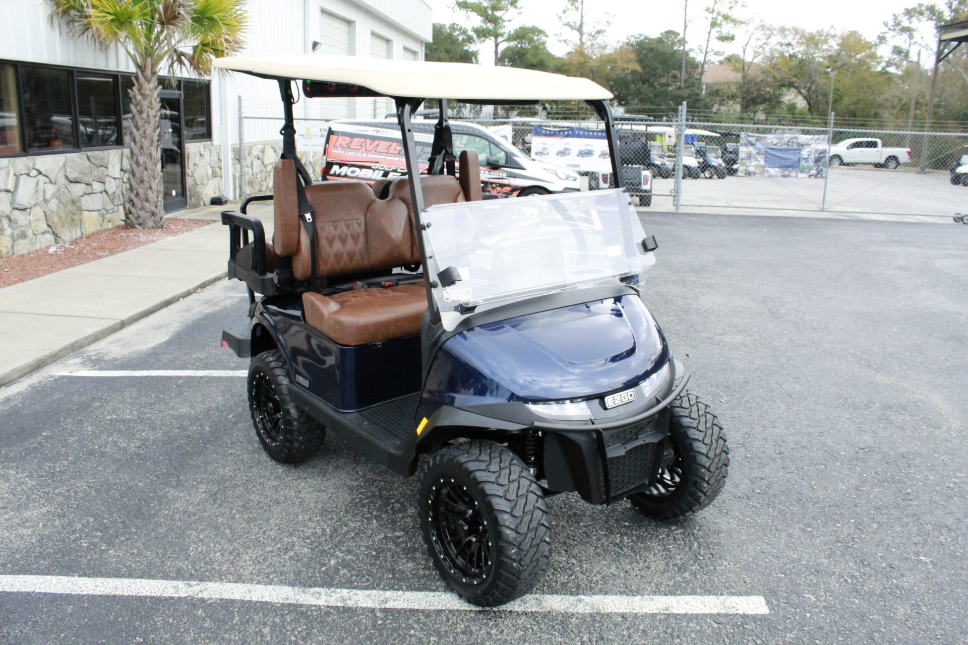 
								2026 E-Z-GO RXV 4 Summit XTL Elite Lithium full									