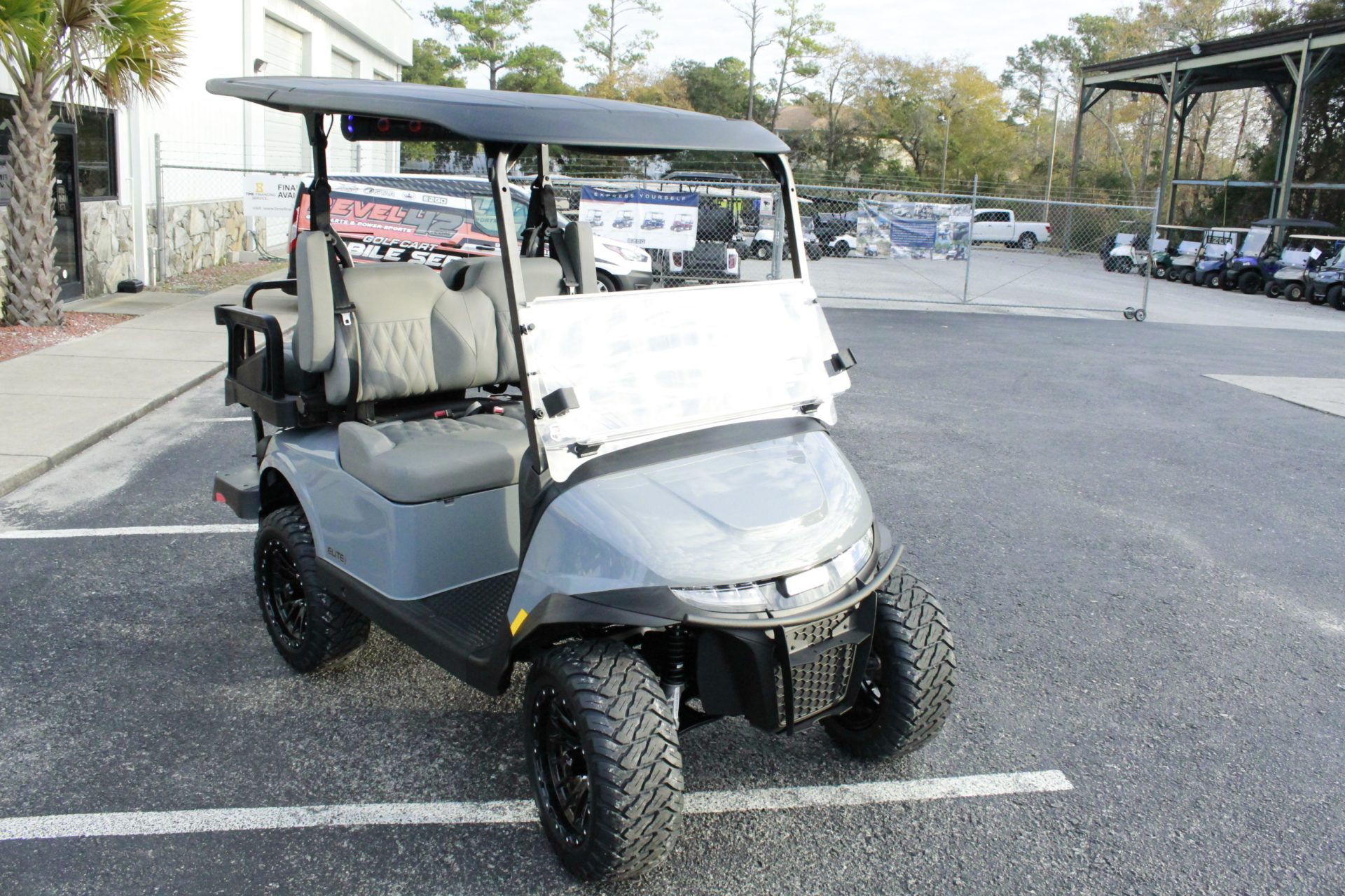
								2026 E-Z-GO RXV 4 Summit XTL Elite Lithium full									