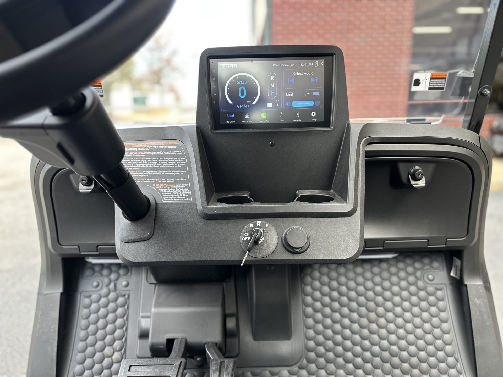 
								2026 E-Z-GO RXV 4 Summit XTL Elite Lithium full									