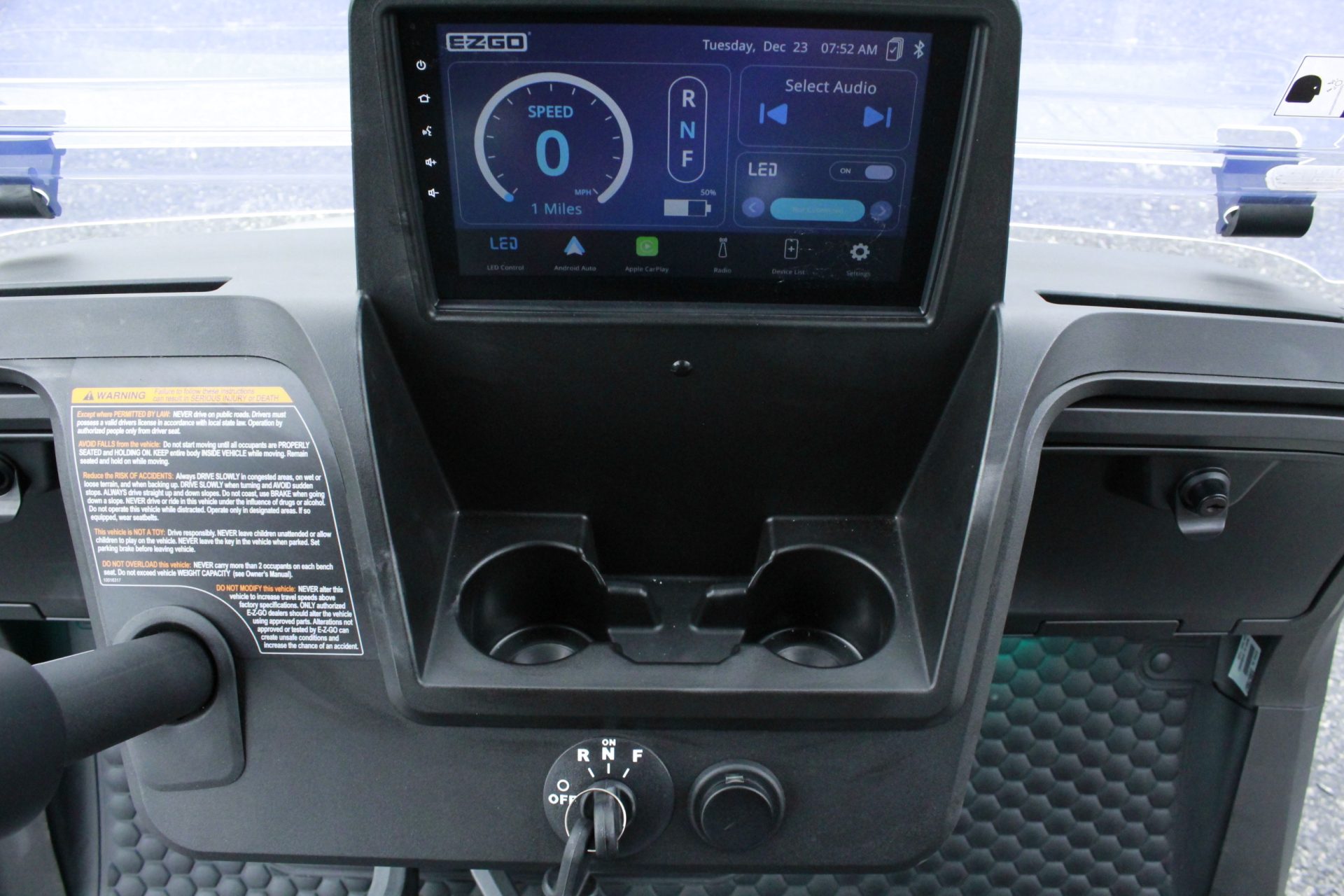 
								2026 E-Z-GO RXV 4 Summit XTL Elite Lithium full									