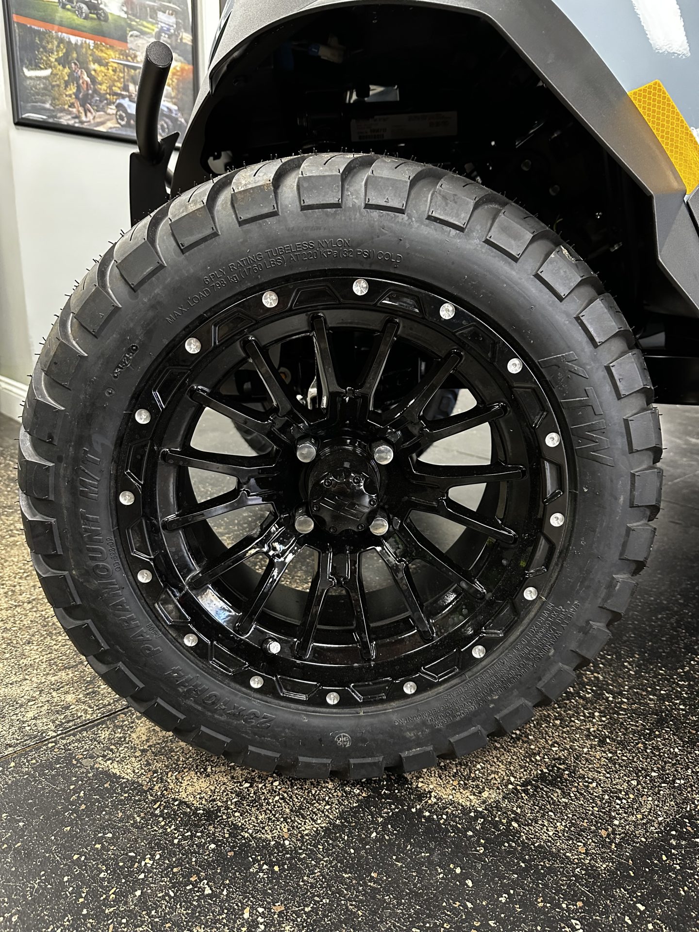 
								2026 E-Z-GO RXV 4 Summit XTL Elite Lithium full									
