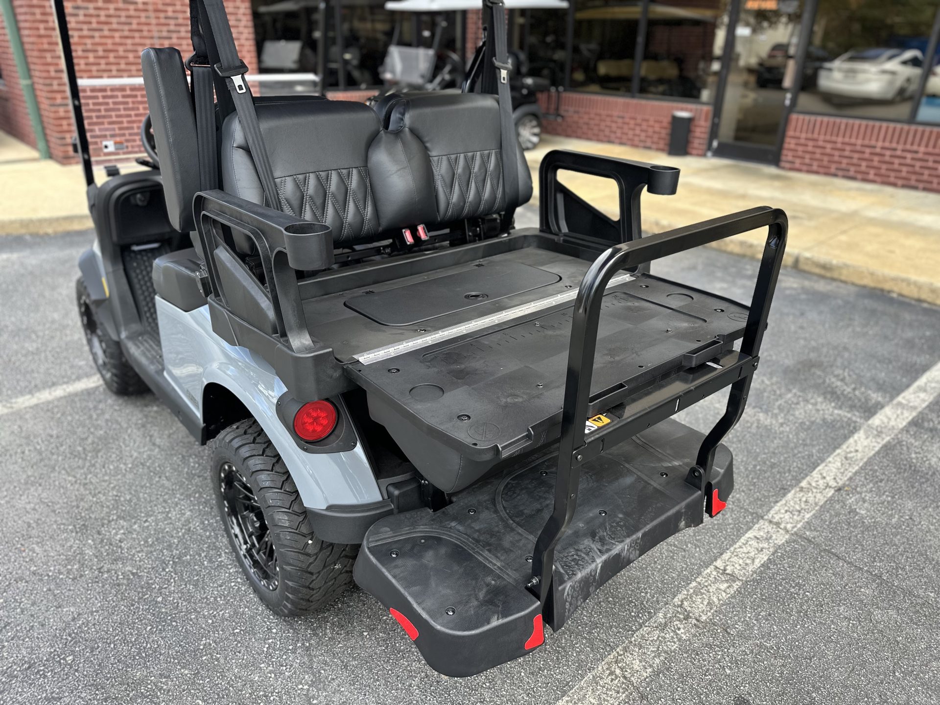 
								2026 E-Z-GO RXV 4 Summit XTL Elite Lithium full									