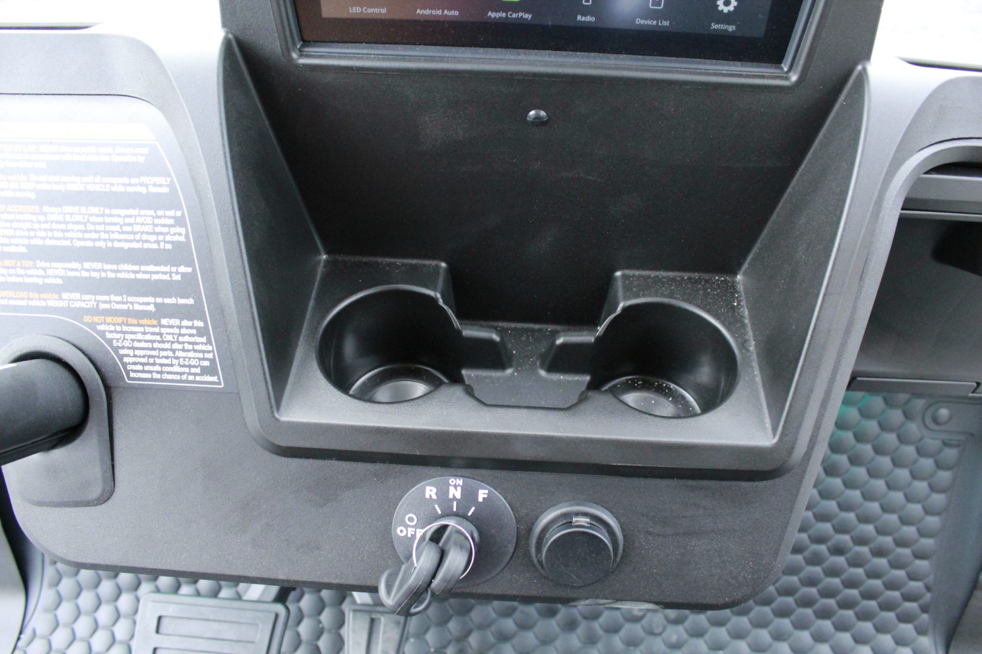 
								2026 E-Z-GO RXV 4 Summit XTL Elite Lithium full									