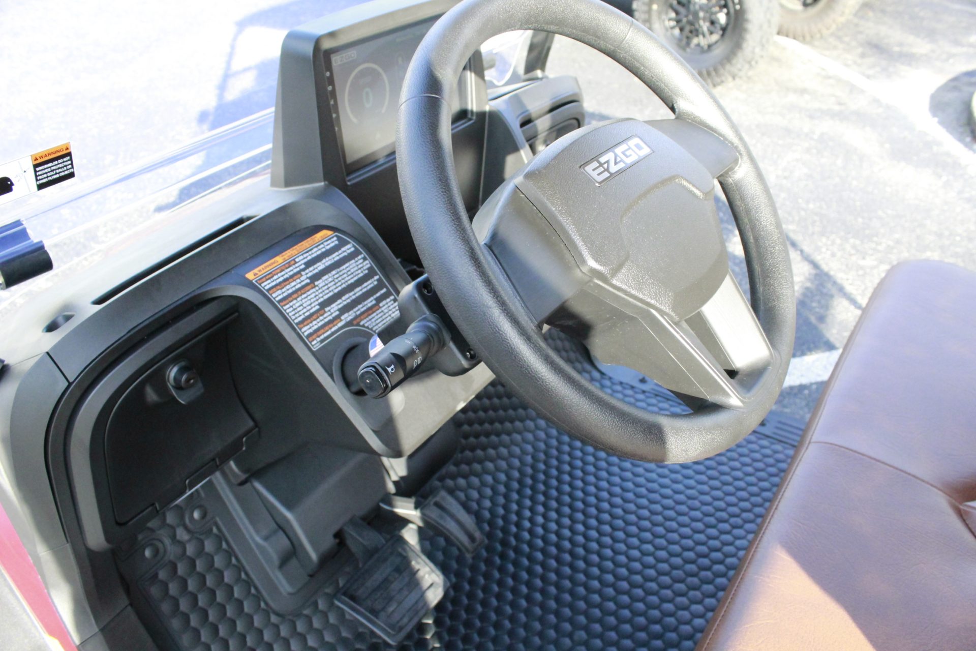 
								2026 E-Z-GO RXV 4 Summit XTL Elite Lithium full									
