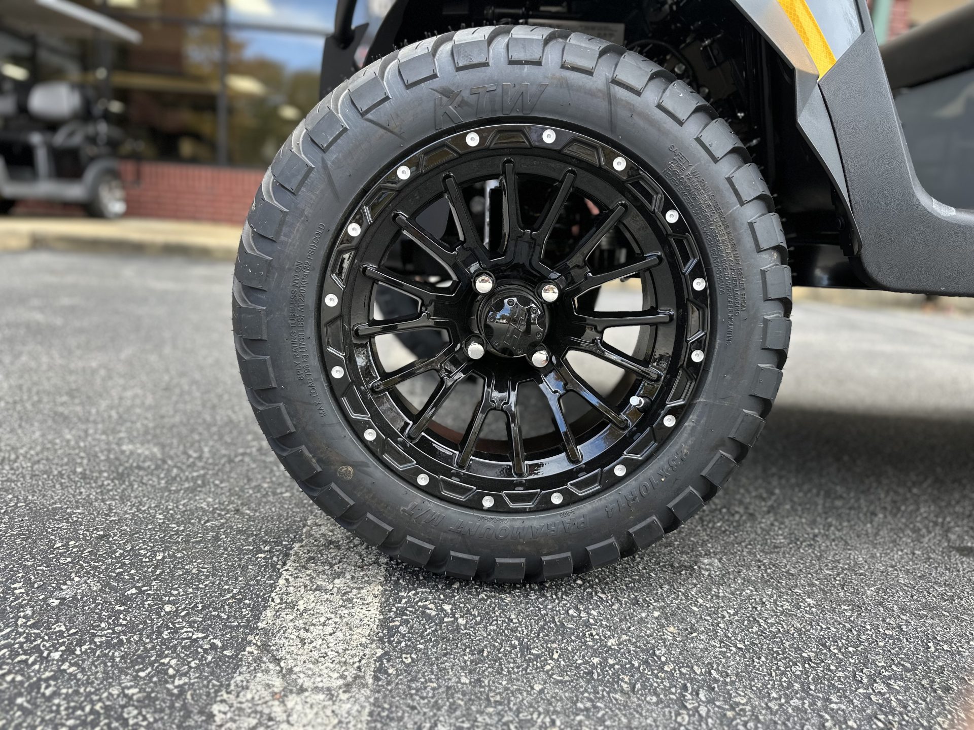 
								2026 E-Z-GO RXV 4 Summit XTL Elite Lithium full									