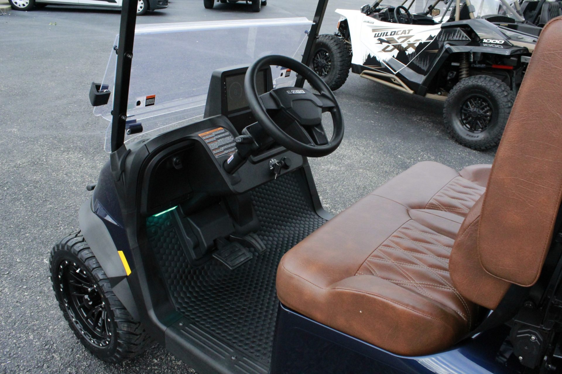 
								2026 E-Z-GO RXV 4 Summit XTL Elite Lithium full									