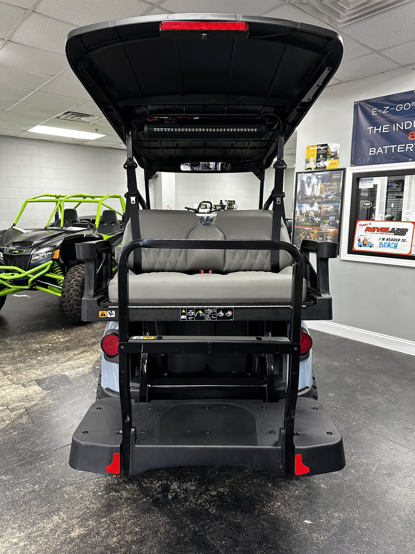 
								2026 E-Z-GO RXV 4 Summit XTL Elite Lithium full									