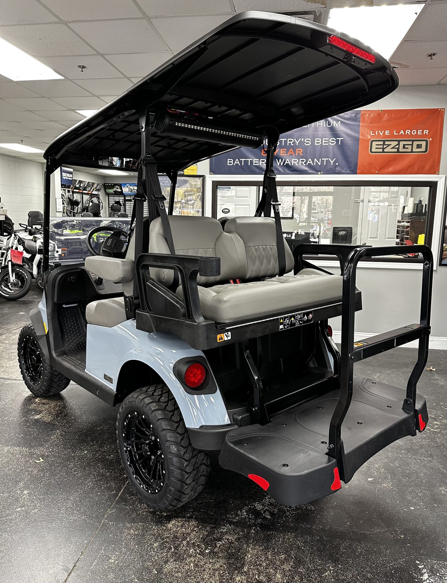 
								2026 E-Z-GO RXV 4 Summit XTL Elite Lithium full									