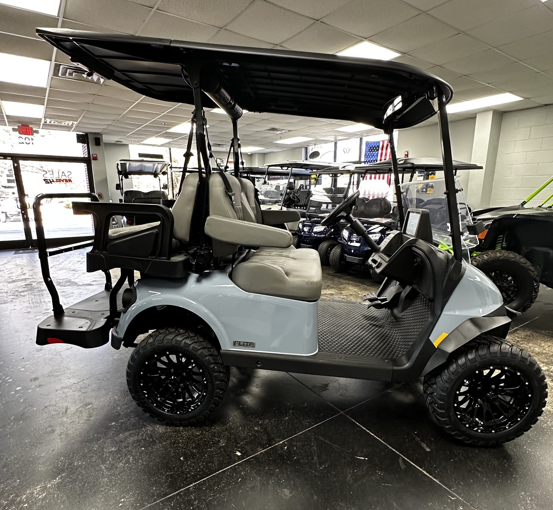 
								2026 E-Z-GO RXV 4 Summit XTL Elite Lithium full									