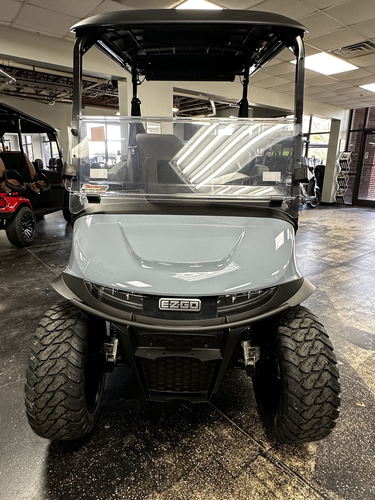 
								2026 E-Z-GO RXV 4 Summit XTL Elite Lithium full									