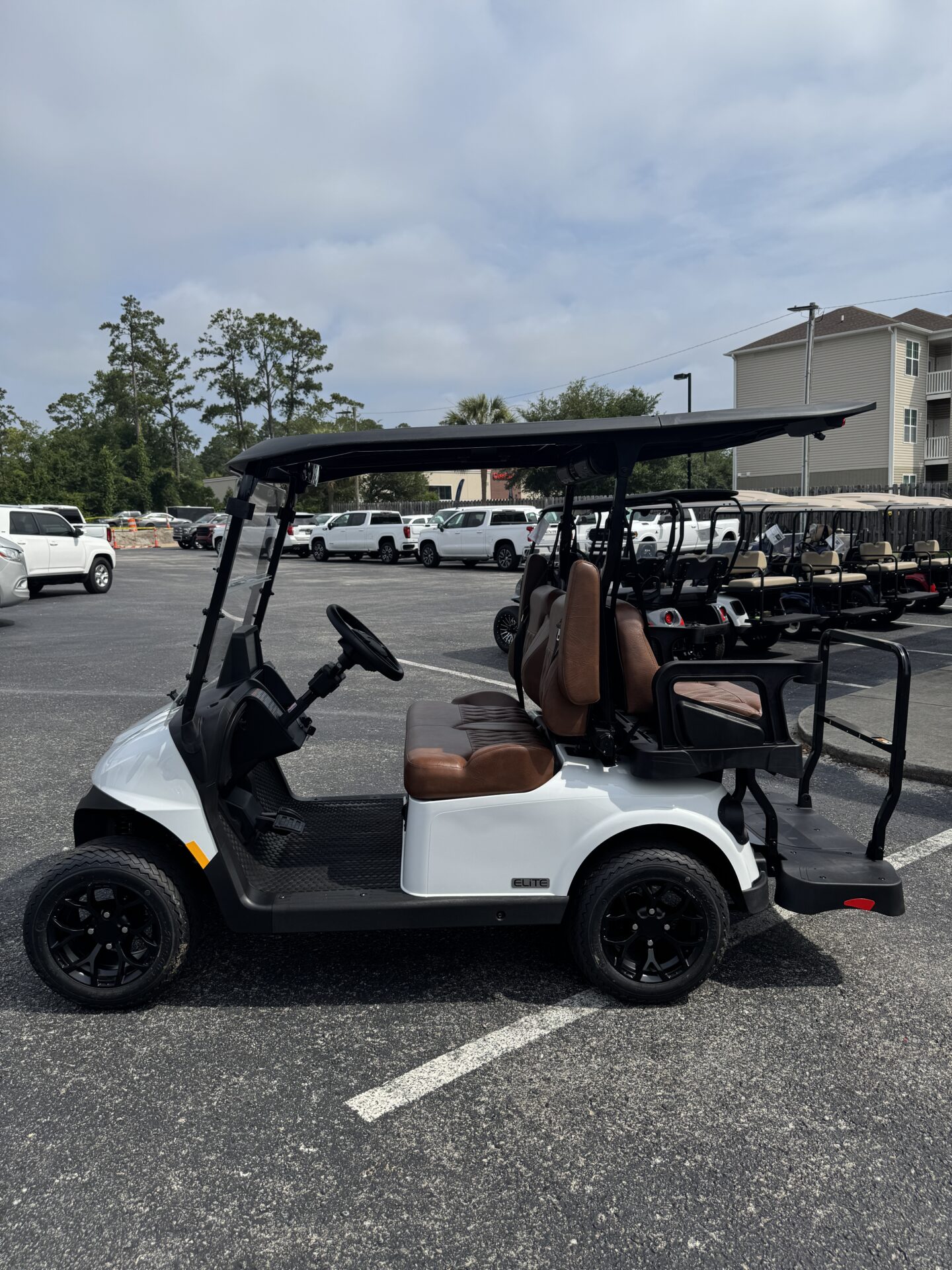 
								2026 E-Z-GO RXV 4 Touring STL Elite Lithium full									