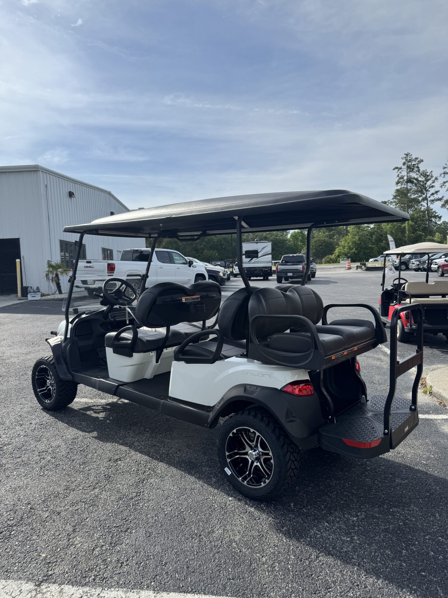 
								2027 Club Car Onward Lifted full									