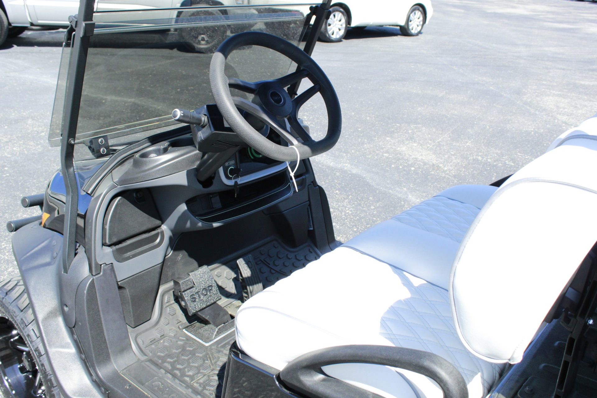 
								2027 Club Car Onward Lifted full									