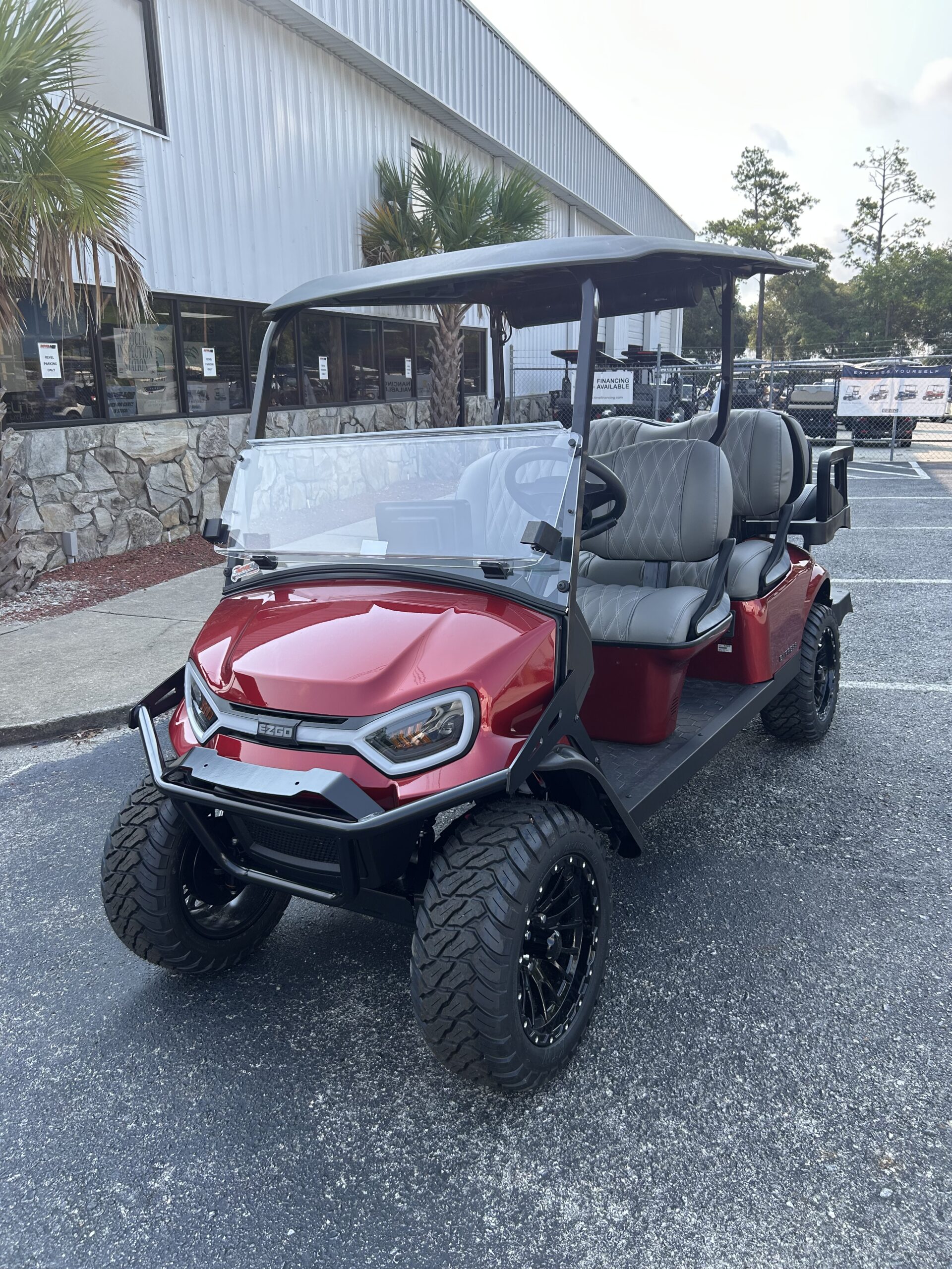 2026 E-Z-GO Express 6 ELiTE Lithium (lifted)