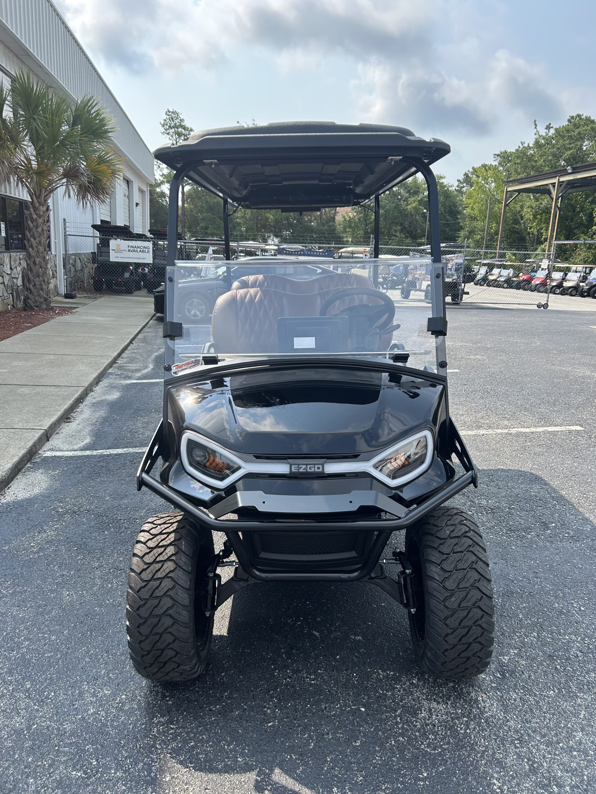 2026 E-Z-GO Express 6 Gas (lifted)