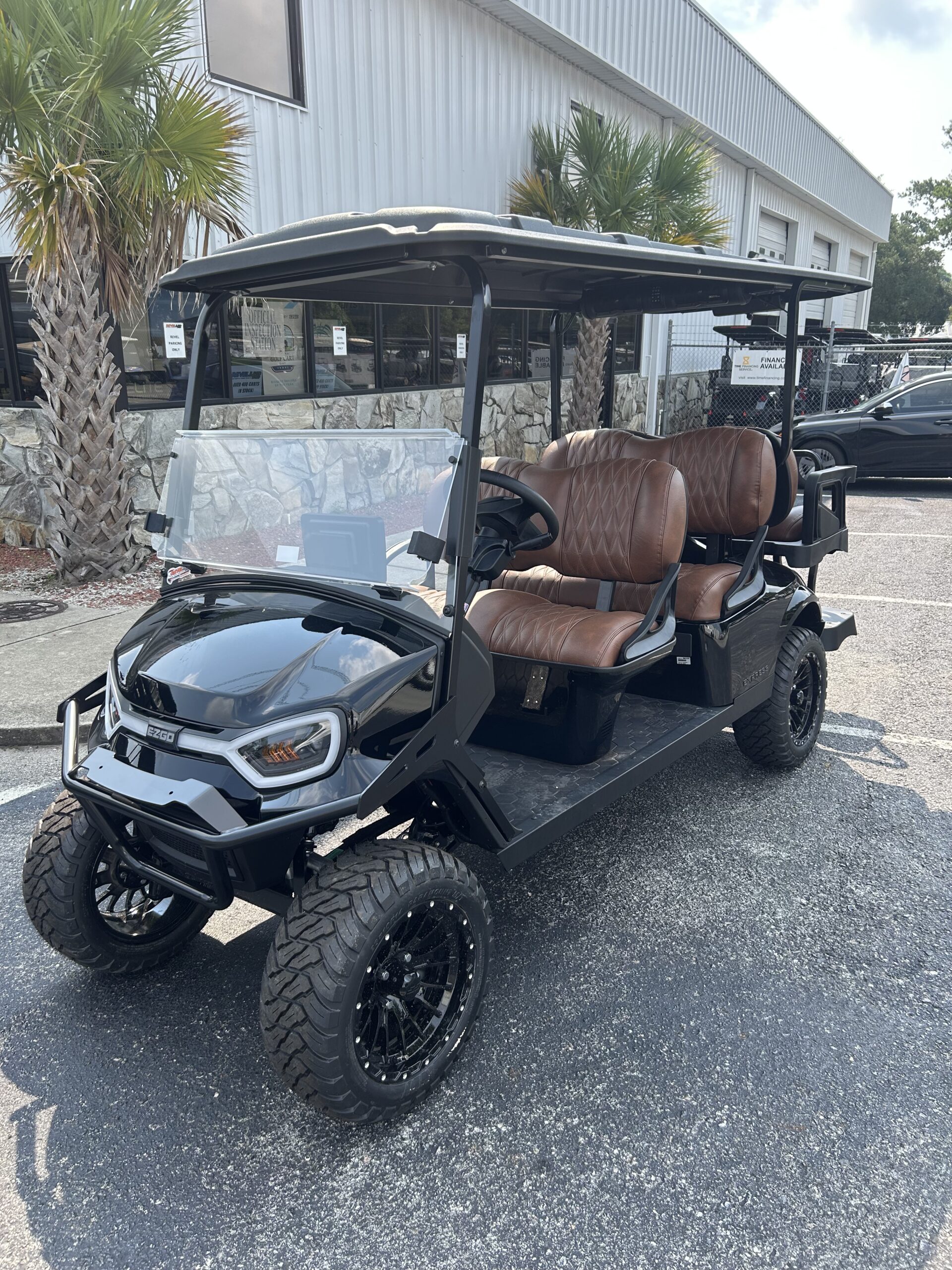 2026 E-Z-GO Express 6 Gas (lifted)
