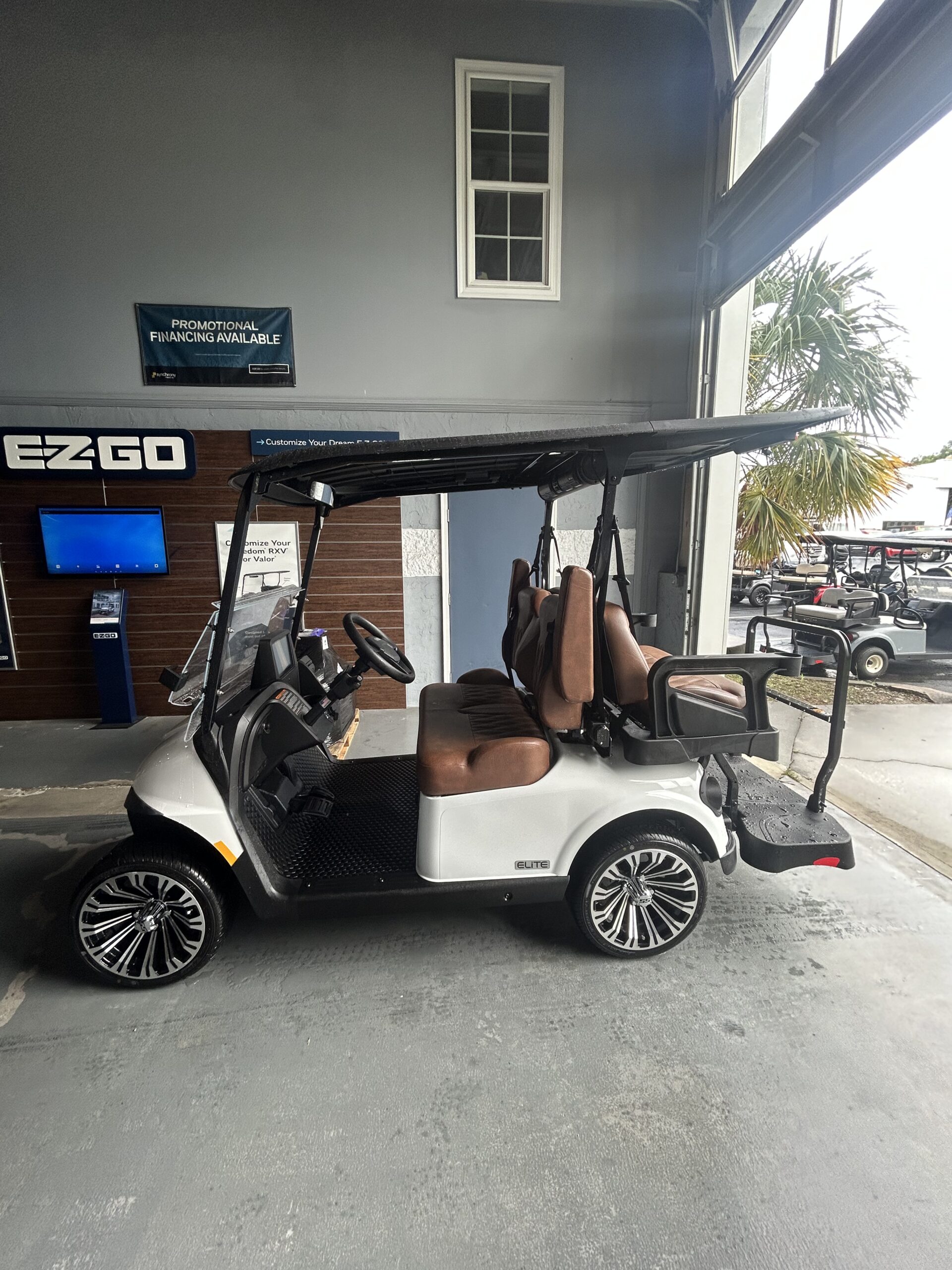 2026 E-Z-GO RXV 4 Touring STL Elite Lithium