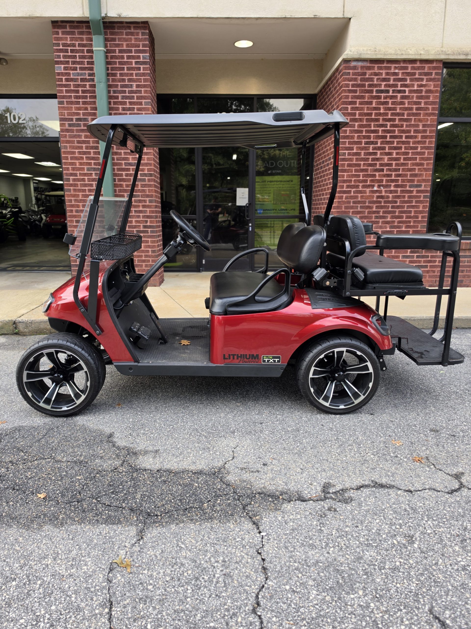 2022 E-Z-GO TXT