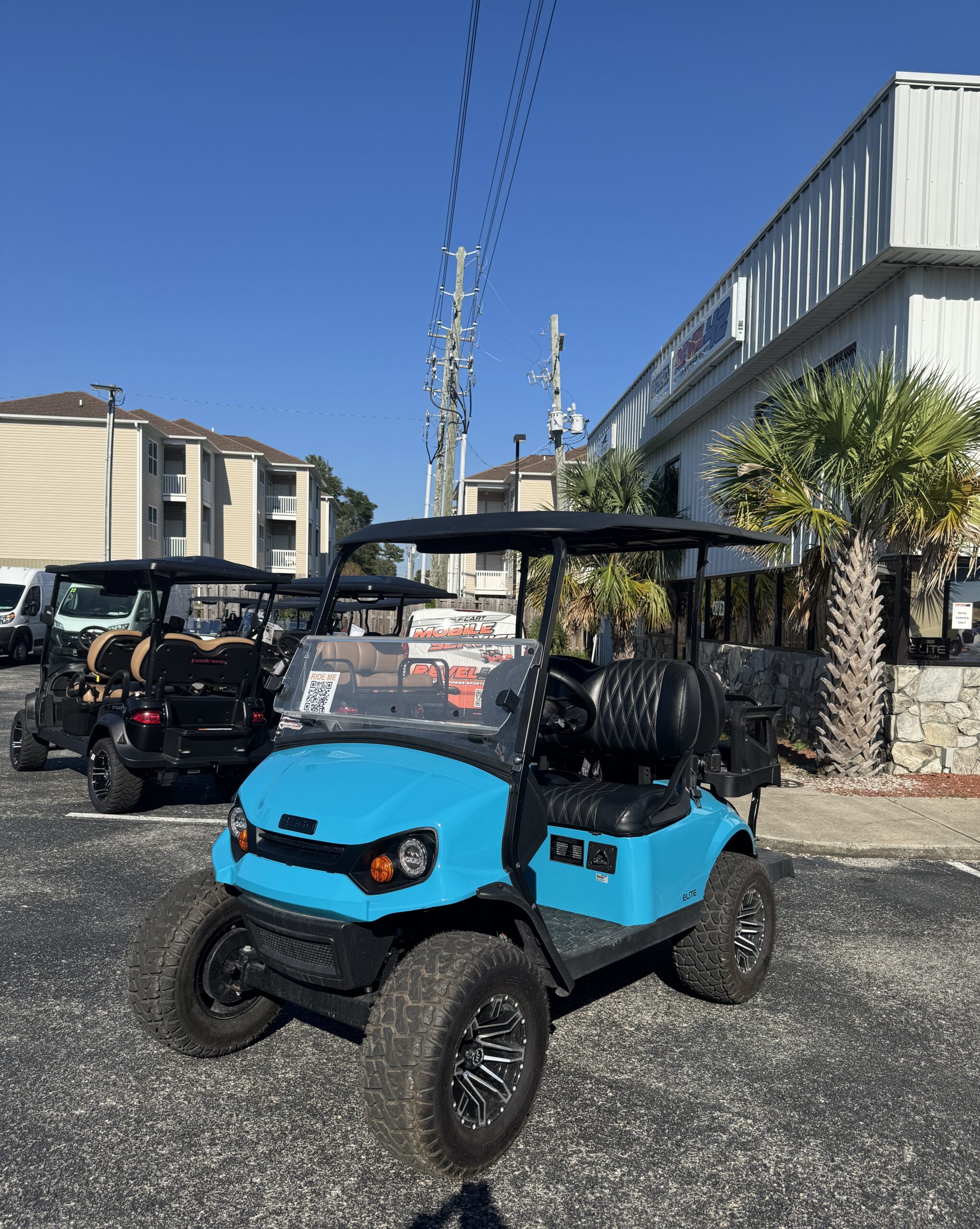 2024 E-Z-GO Express 4 ELiTE Lithium (lifted)