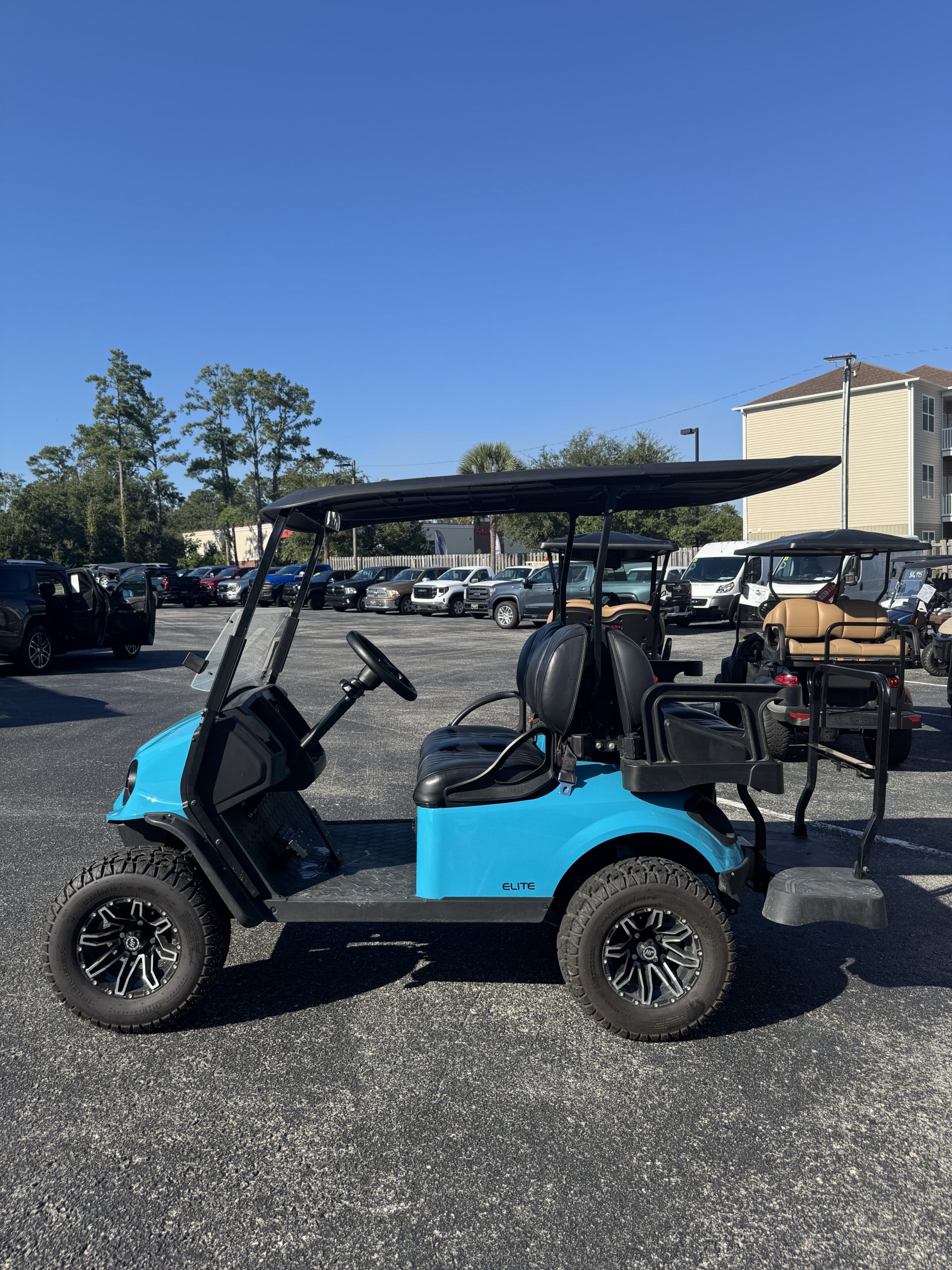 2024 E-Z-GO Express 4 ELiTE Lithium (lifted)